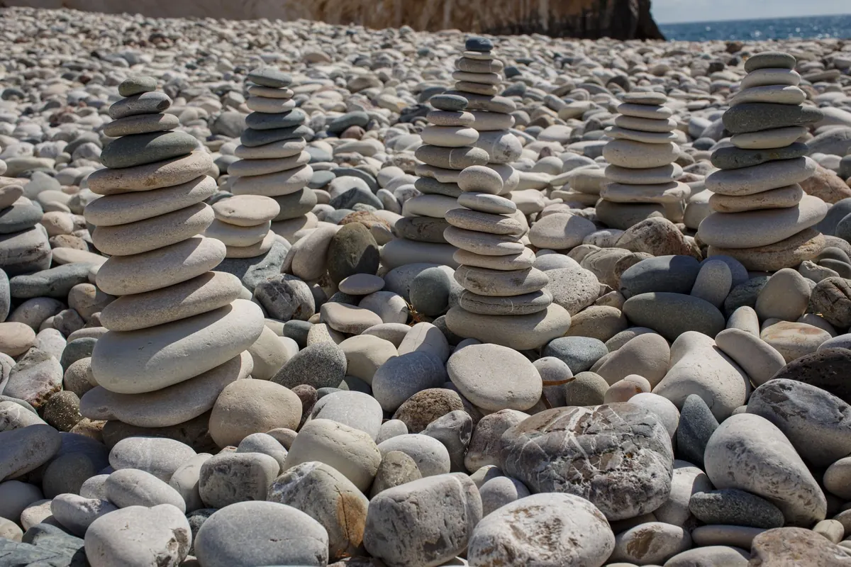 A Beginner's Guide to Visiting Folly Towers in the UK